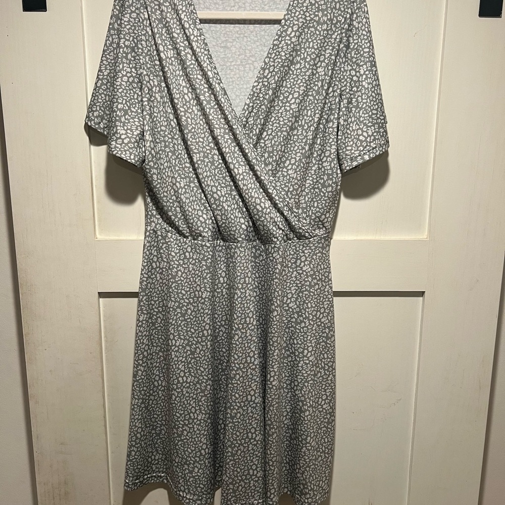 Chic Mint Patterned Mini Dress - Picture 2 of 2